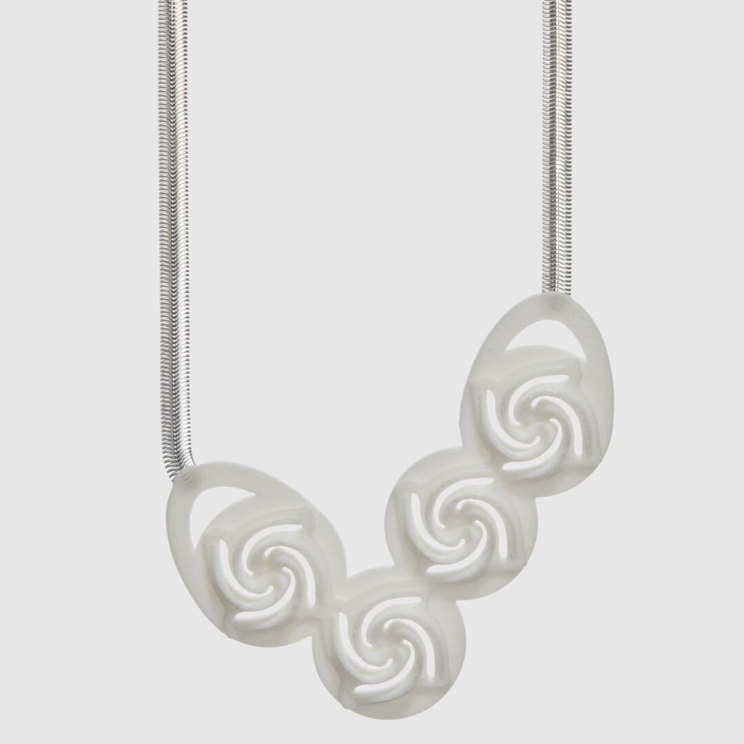 Rose Necklace White